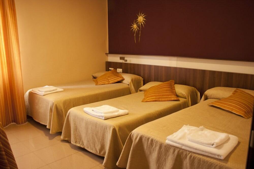 Hostal Valdepenas By Bossh Hotels Esterno foto