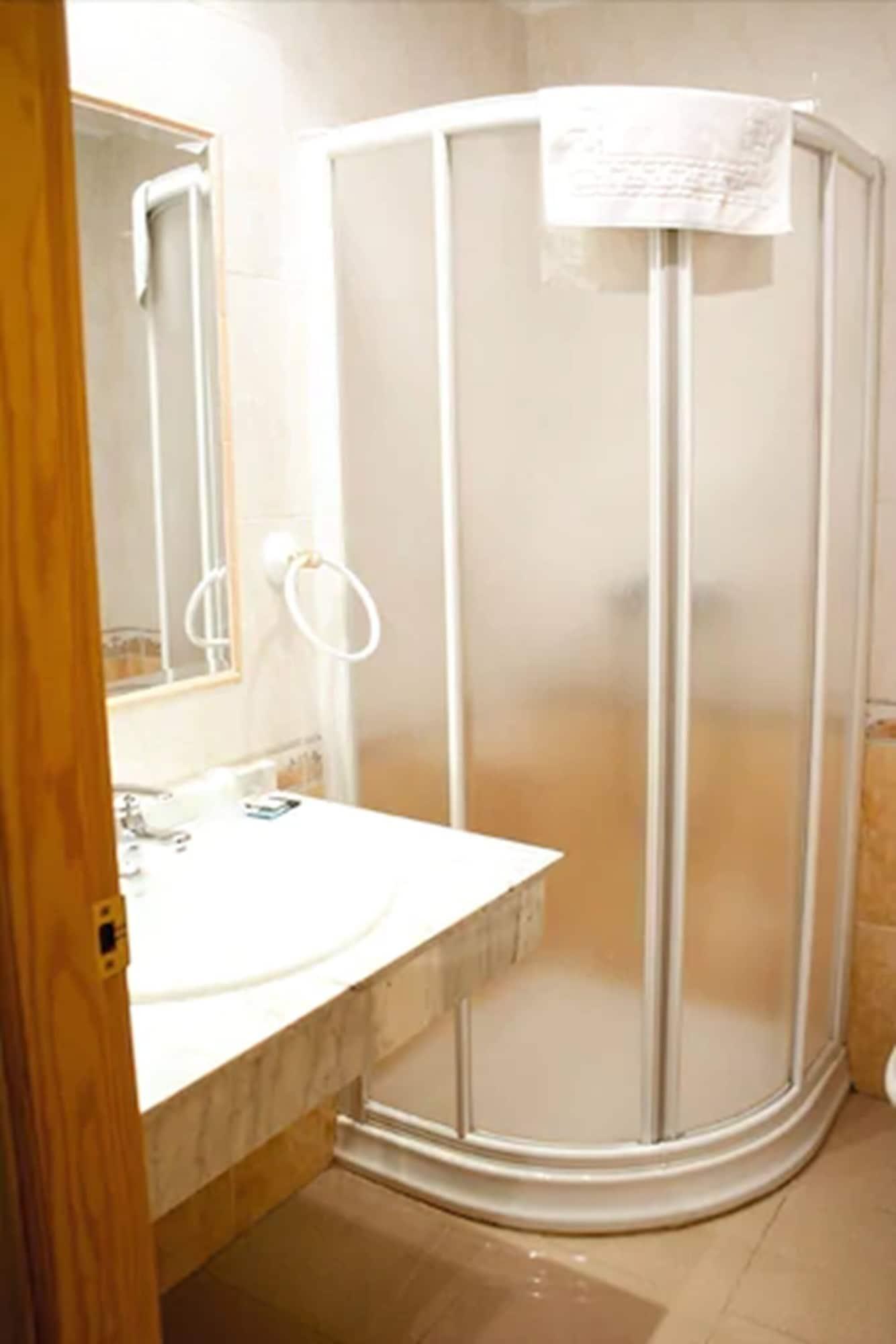 Hostal Valdepenas By Bossh Hotels Esterno foto
