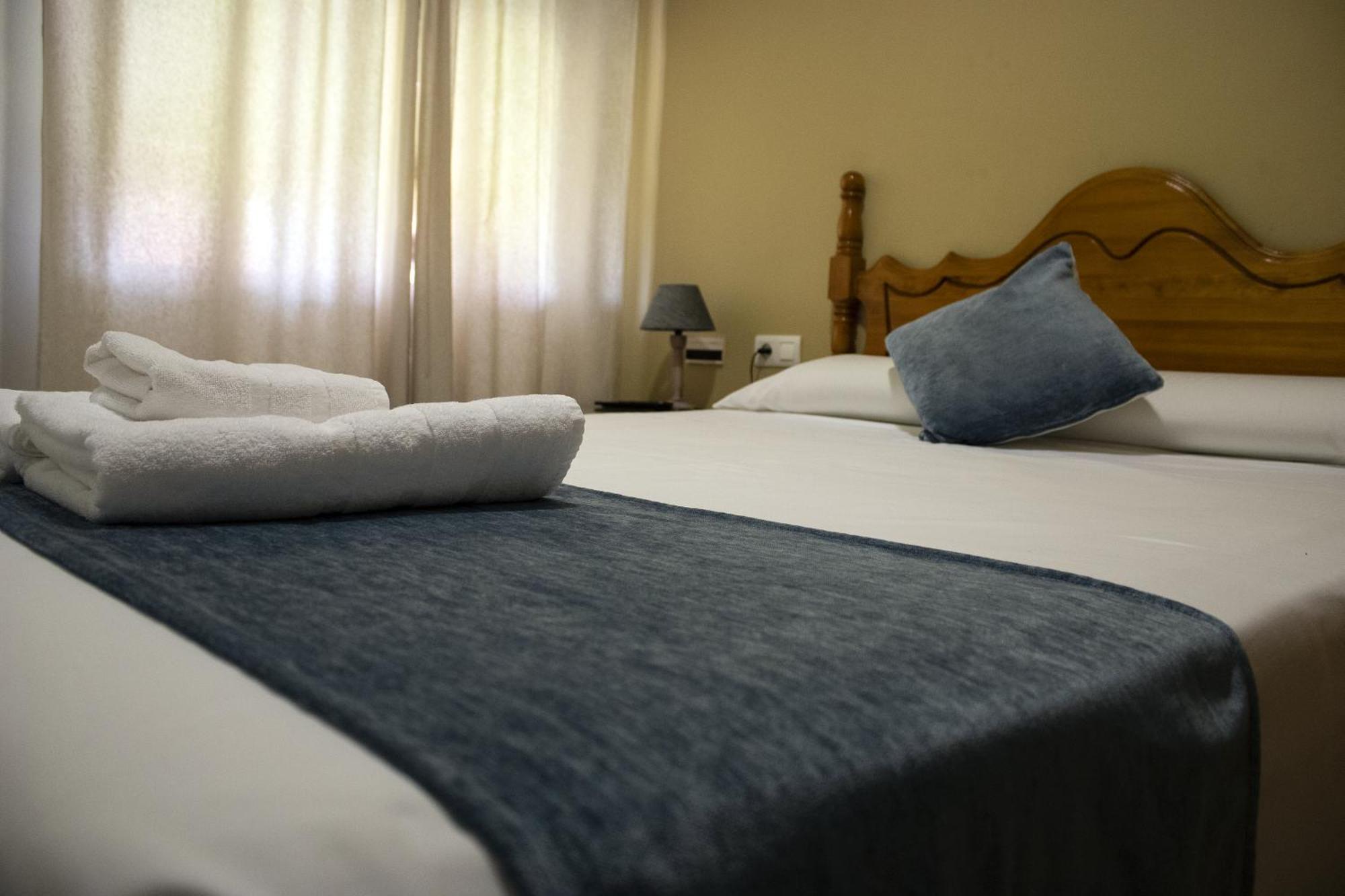 Hostal Valdepenas By Bossh Hotels Esterno foto